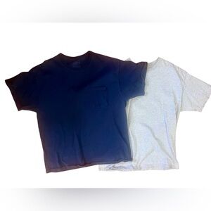Lot of 2 men’s X-Large T-shirts 1 Blue With Pocket And 1 Gray